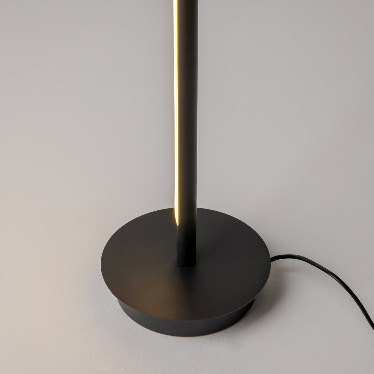 Lampa podłogowa Maytoni Thin IP20 x MOD395FL-L28B3K | Czarny