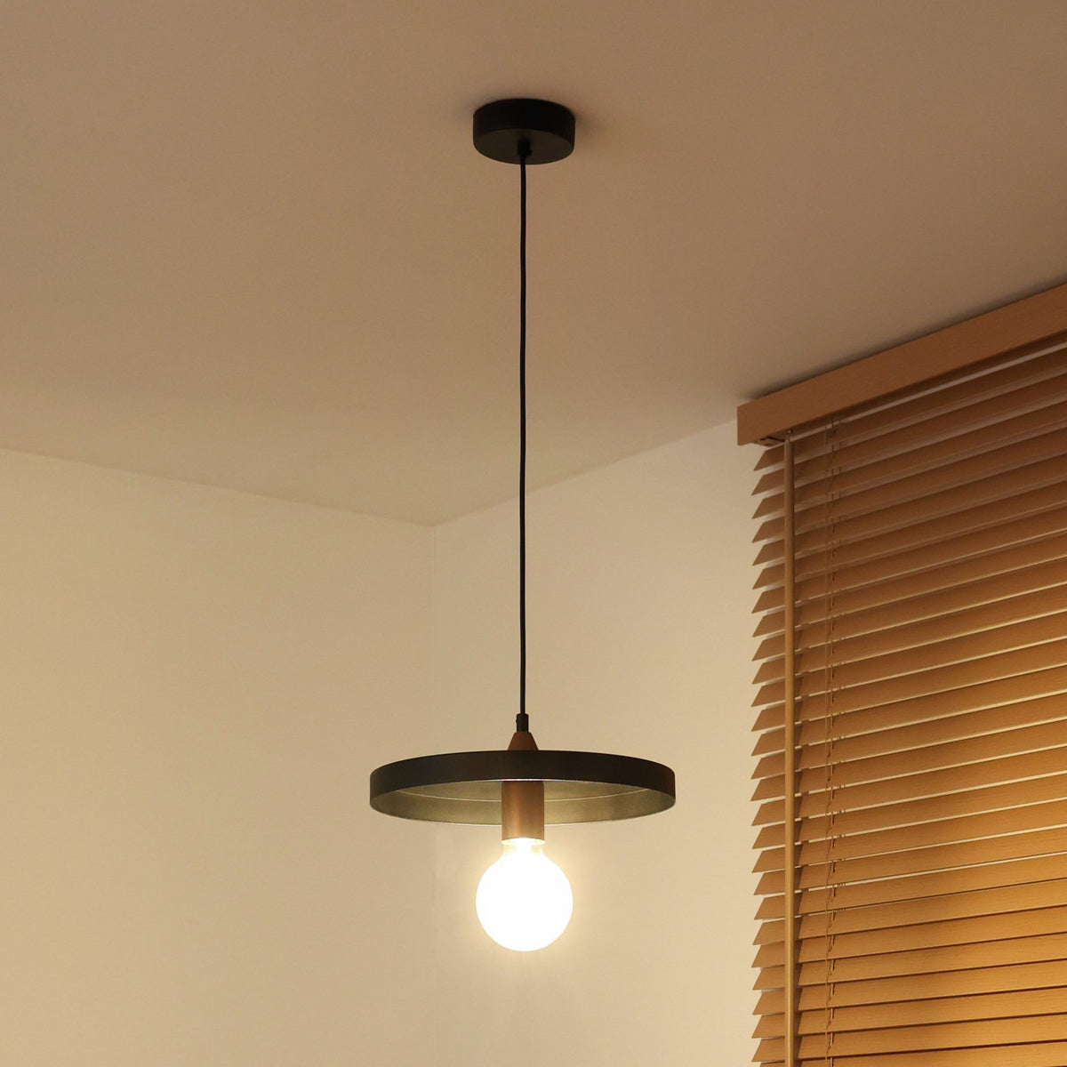 Lampa wisząca DUOLLA IRONLINE METAL TALERZ 300 CZARNA 70583 Czarny/n/a 1xE27 średn.30cm