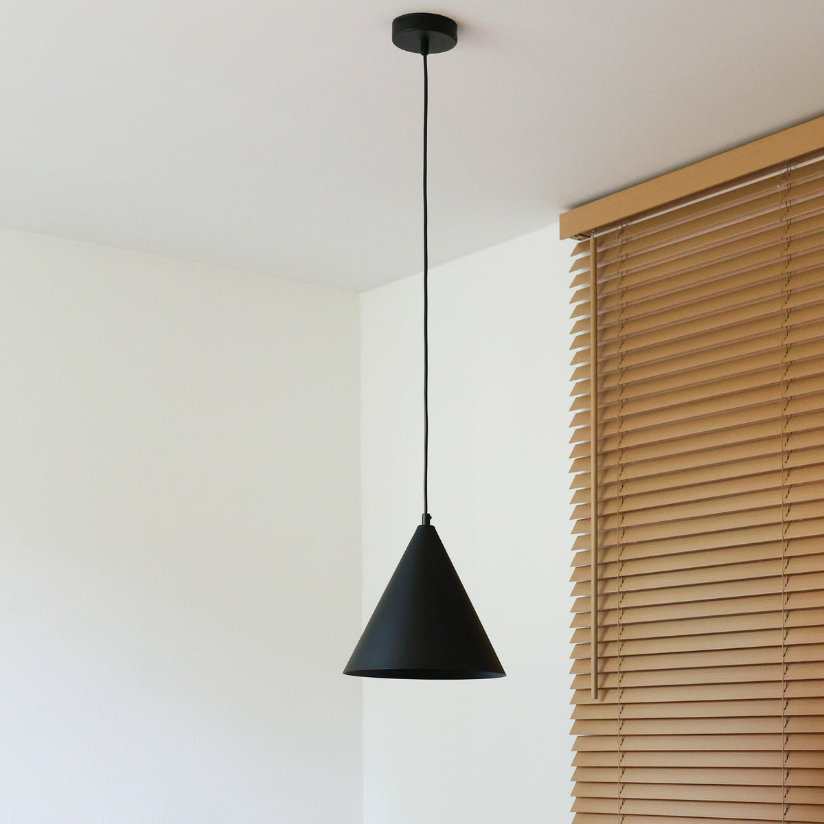 Lampa wisząca DUOLLA IRONLINE METALOWY STOŻEK CZARNY 70613 Czarny/n/a 1xE27 średn.25cm